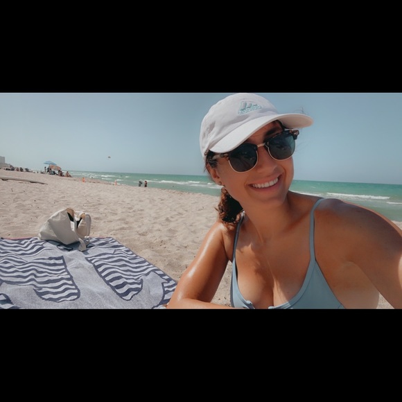 Meet your Posher, Julia - Picture 3 of 10